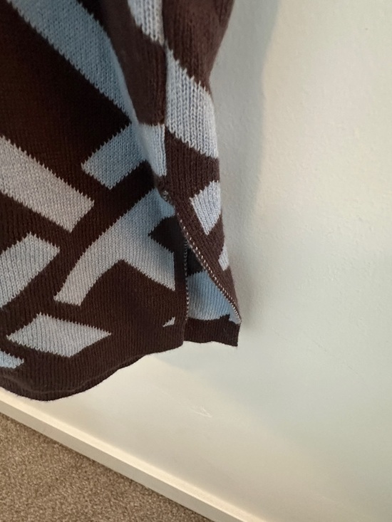 NWOT Tyler Boe Powder Blue and Brown Knit Sweater w/Faux Fur Cuffs Size M/L - Picture 10 of 11